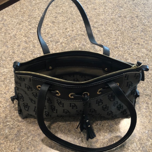 Dooney & Bourke black leather with DB monogram bag - Picture 2 of 15